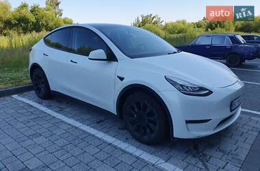 Внедорожник / Кроссовер Tesla Model Y 2021 в 