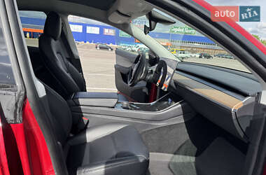 Внедорожник / Кроссовер Tesla Model Y 2020 в 