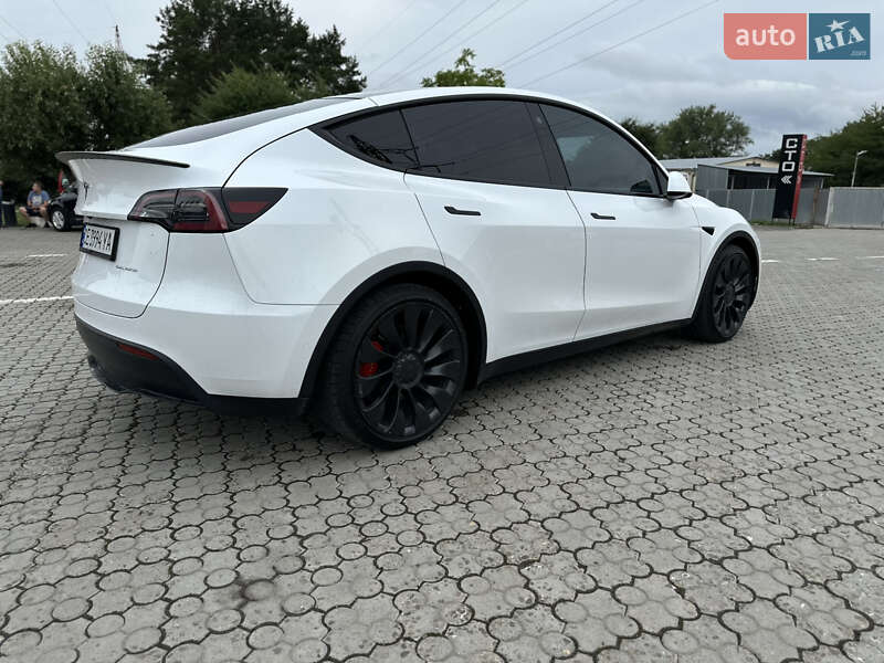 Tesla Model Y 2022