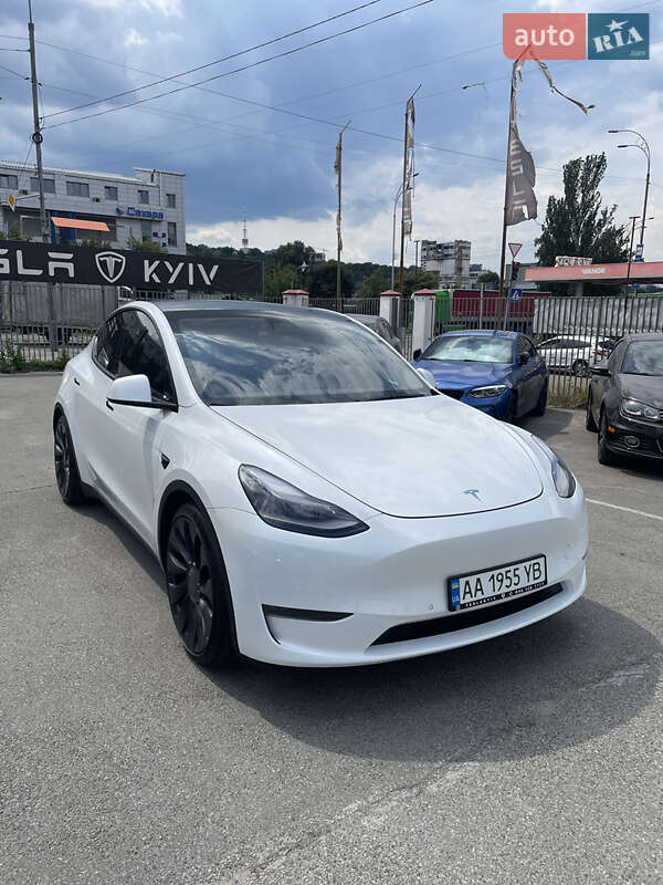 Позашляховик / Кросовер Tesla Model Y 2022 в Києві