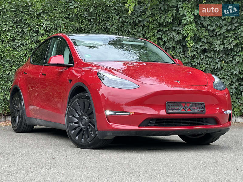 Tesla Model Y 2023