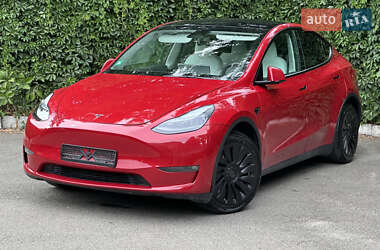 Позашляховик / Кросовер Tesla Model Y 2023 в 