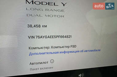 Позашляховик / Кросовер Tesla Model Y 2023 в 
