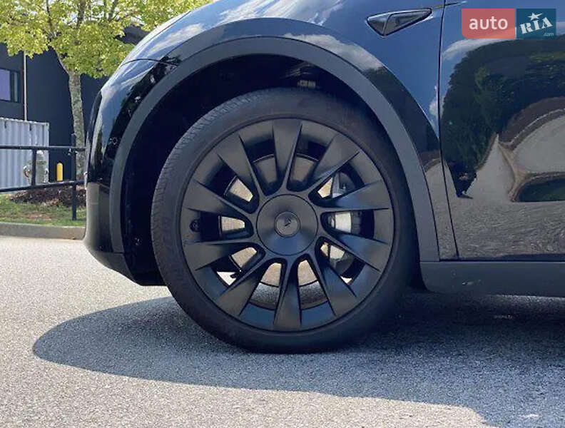Внедорожник / Кроссовер Tesla Model Y 2022 в Тернополе