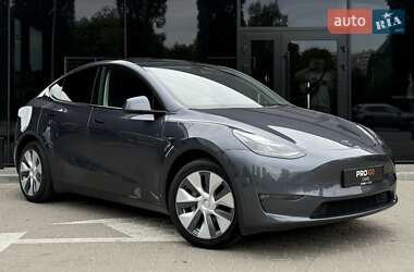 Позашляховик / Кросовер Tesla Model Y 2023 в 