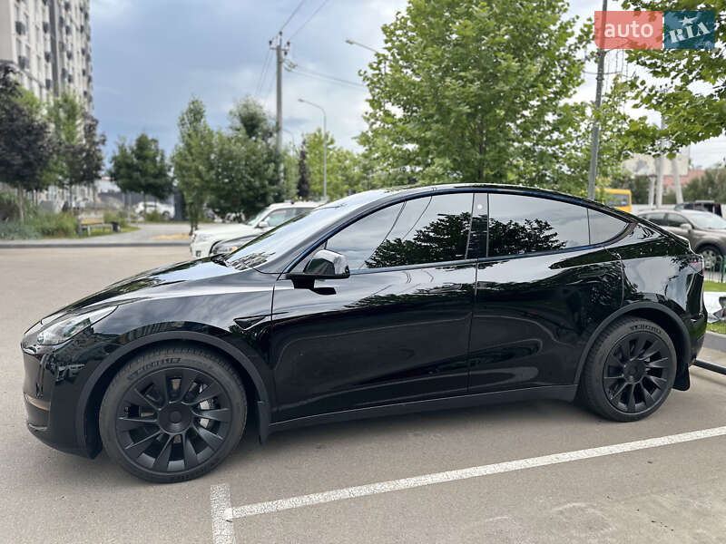 Внедорожник / Кроссовер Tesla Model Y 2022 в Киеве