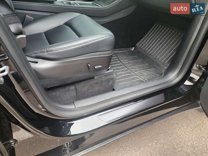 Внедорожник / Кроссовер Tesla Model Y 2022 в Киеве