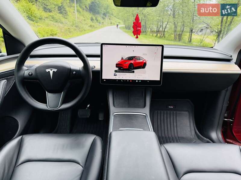 Позашляховик / Кросовер Tesla Model Y 2023 в Міжгір'ї