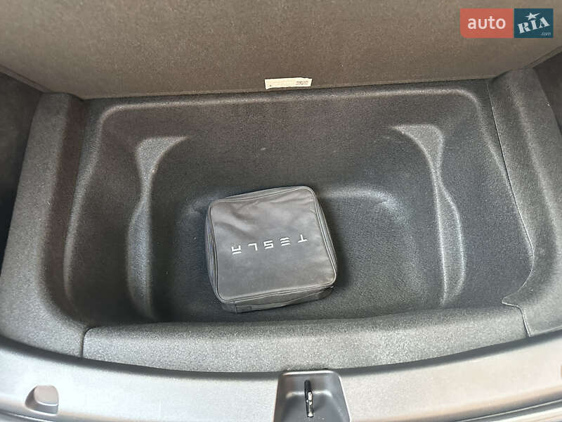 Позашляховик / Кросовер Tesla Model Y 2021 в Білій Церкві