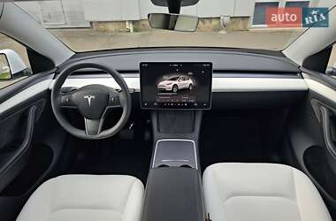 Позашляховик / Кросовер Tesla Model Y 2023 в 