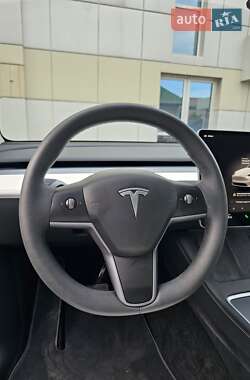 Позашляховик / Кросовер Tesla Model Y 2023 в 