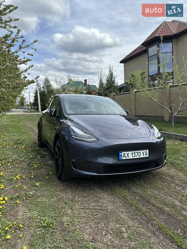 Позашляховик / Кросовер Tesla Model Y 2021 в Києві