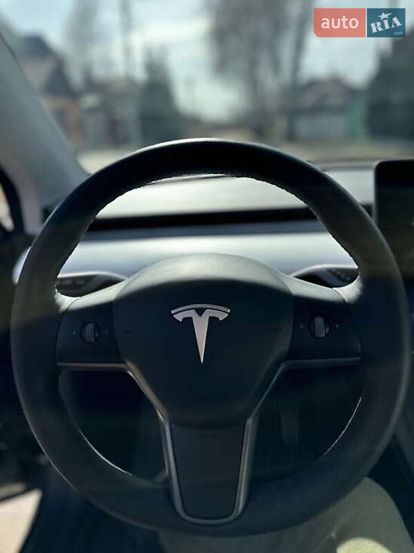Позашляховик / Кросовер Tesla Model Y 2021 в Києві