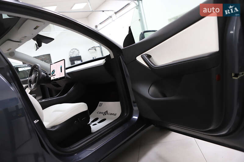 Внедорожник / Кроссовер Tesla Model Y 2021 в Дрогобыче