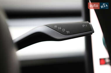 Позашляховик / Кросовер Tesla Model Y 2021 в 