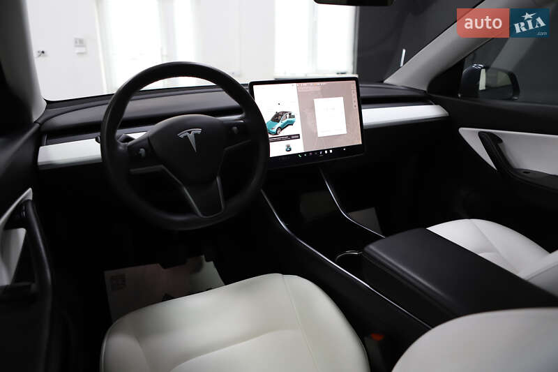 Внедорожник / Кроссовер Tesla Model Y 2021 в Дрогобыче