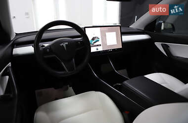 Позашляховик / Кросовер Tesla Model Y 2021 в 