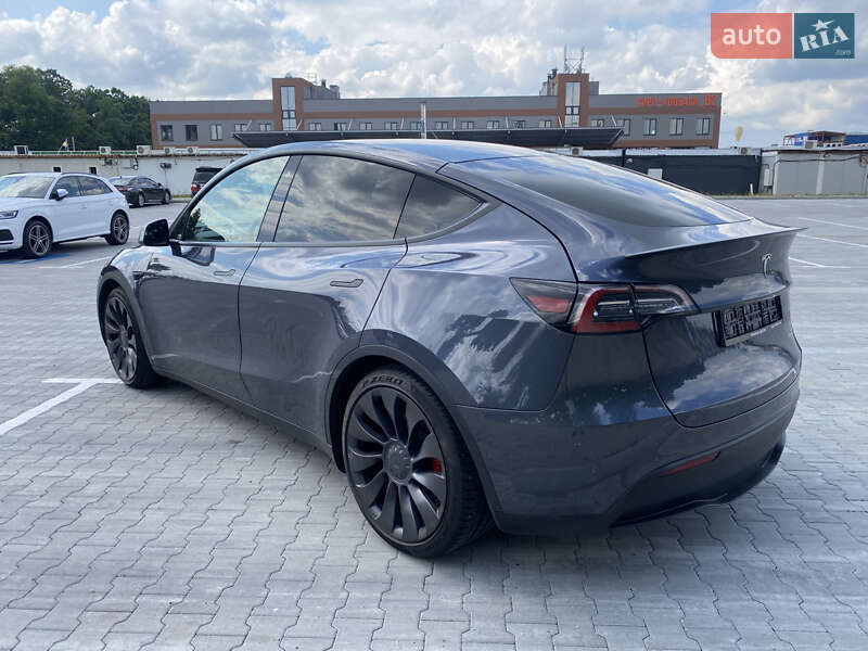 Позашляховик / Кросовер Tesla Model Y 2020 в Києві