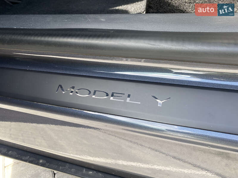 Позашляховик / Кросовер Tesla Model Y 2020 в Києві