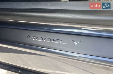 Внедорожник / Кроссовер Tesla Model Y 2020 в 