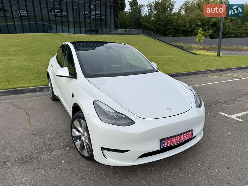 Внедорожник / Кроссовер Tesla Model Y 2023 в Киеве