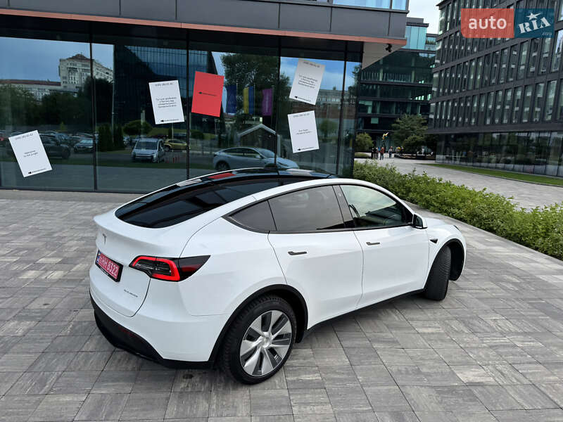 Внедорожник / Кроссовер Tesla Model Y 2023 в Киеве