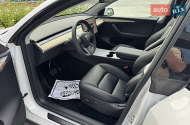 Позашляховик / Кросовер Tesla Model Y 2023 в 