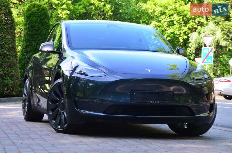 Внедорожник / Кроссовер Tesla Model Y 2024 в Дрогобыче
