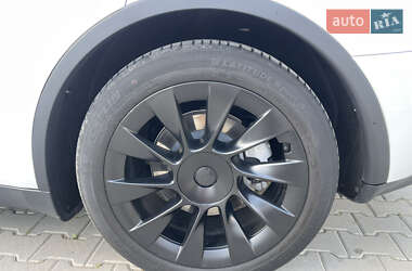 Позашляховик / Кросовер Tesla Model Y 2023 в 