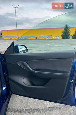 Позашляховик / Кросовер Tesla Model Y 2020 в 