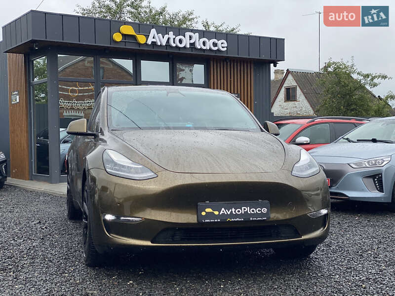 Позашляховик / Кросовер Tesla Model Y 2021 в Луцьку