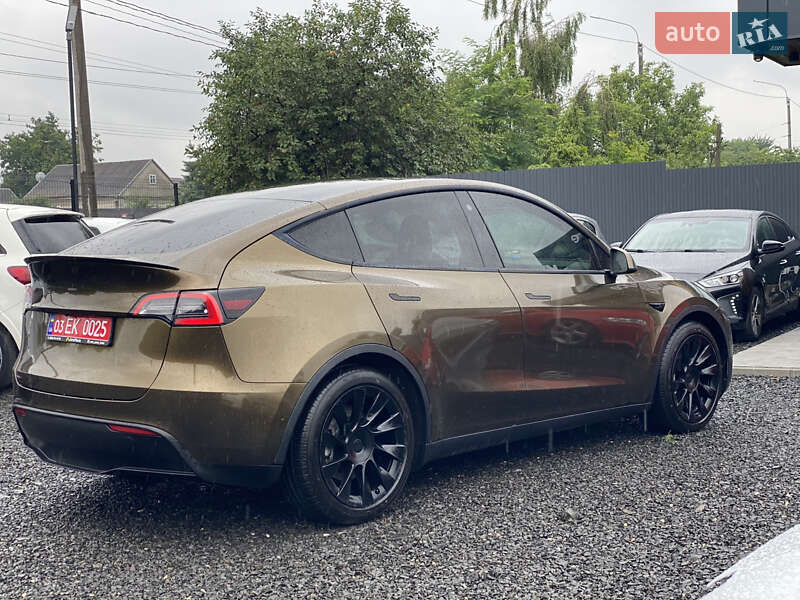 Позашляховик / Кросовер Tesla Model Y 2021 в Луцьку