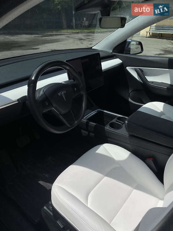 Позашляховик / Кросовер Tesla Model Y 2021 в Хмельницькому