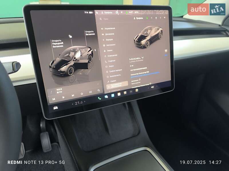 Внедорожник / Кроссовер Tesla Model Y 2024 в 
