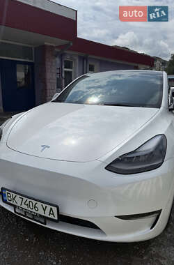 Позашляховик / Кросовер Tesla Model Y 2024 в Рівному