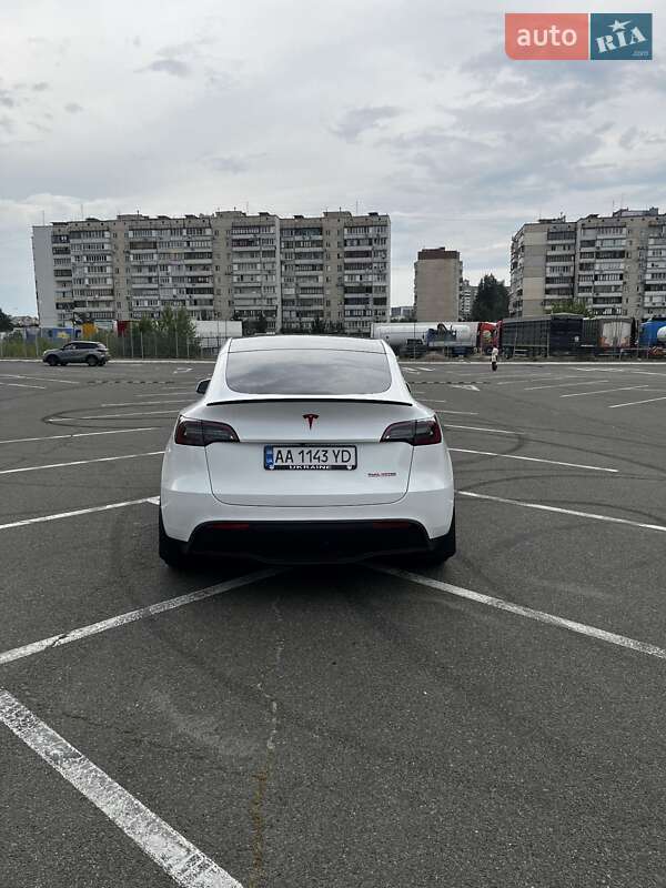 Внедорожник / Кроссовер Tesla Model Y 2023 в Киеве