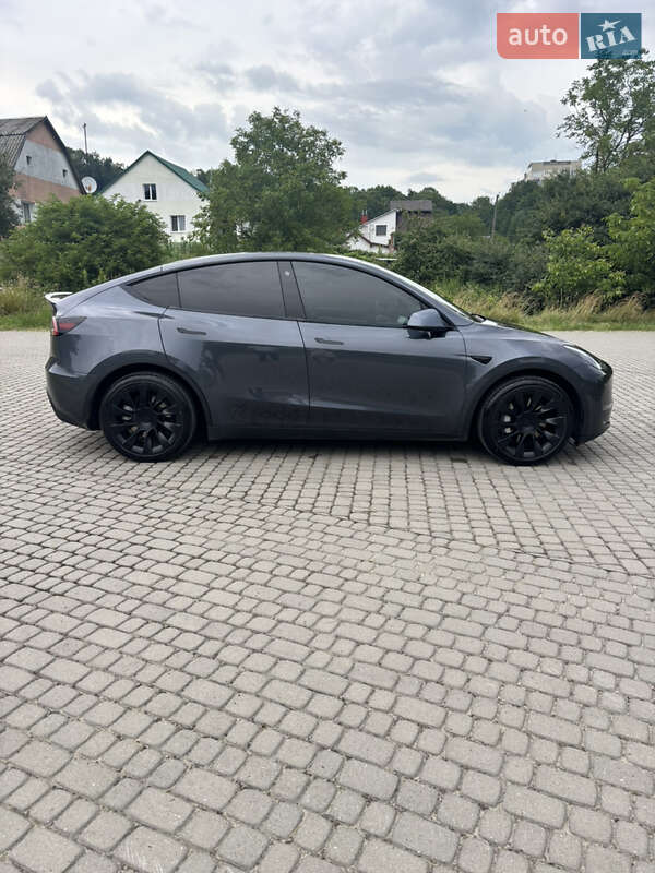 Внедорожник / Кроссовер Tesla Model Y 2021 в Львове