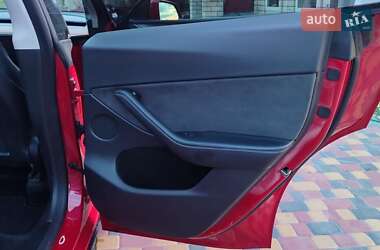 Позашляховик / Кросовер Tesla Model Y 2023 в 