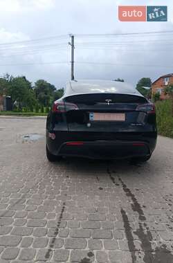 Позашляховик / Кросовер Tesla Model Y 2023 в 