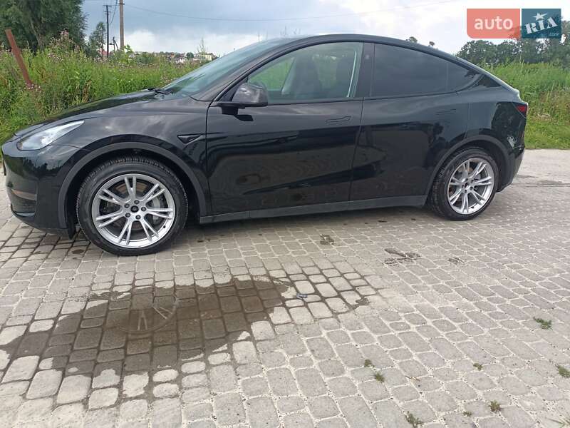 Позашляховик / Кросовер Tesla Model Y 2023 в Львові фото 16 Позашляховик / Кросовер Tesla Model Y 2023 в Львові