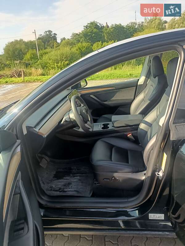Позашляховик / Кросовер Tesla Model Y 2023 в Львові фото 4 Позашляховик / Кросовер Tesla Model Y 2023 в Львові