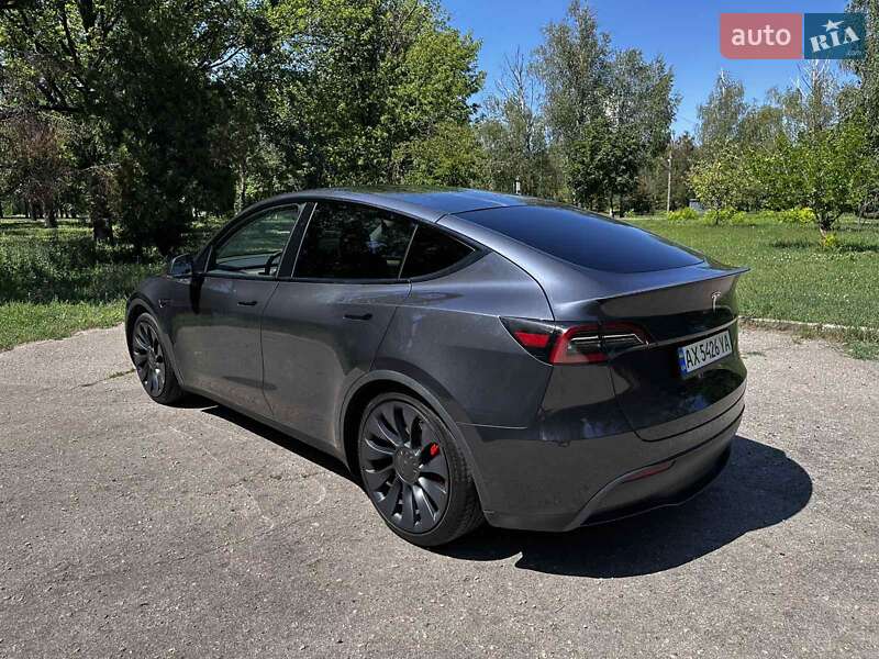 Позашляховик / Кросовер Tesla Model Y 2024 в Харкові