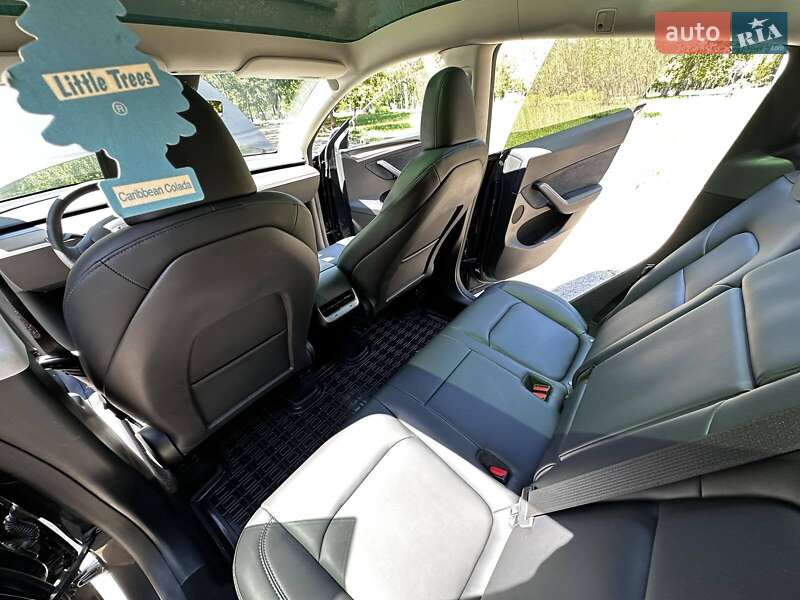 Позашляховик / Кросовер Tesla Model Y 2024 в Харкові