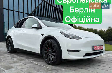 Tesla Model Y 2023