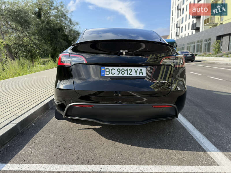 Позашляховик / Кросовер Tesla Model Y 2021 в Львові