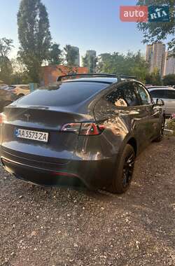 Позашляховик / Кросовер Tesla Model Y 2023 в 