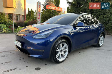 Внедорожник / Кроссовер Tesla Model Y 2024 в 