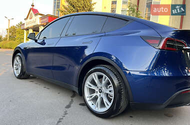 Внедорожник / Кроссовер Tesla Model Y 2024 в 