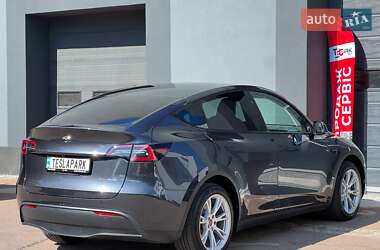 Позашляховик / Кросовер Tesla Model Y 2024 в 