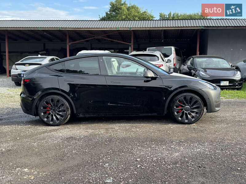 Внедорожник / Кроссовер Tesla Model Y 2022 в Ровно